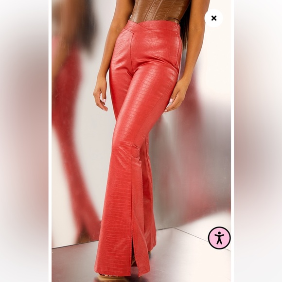 PrettyLittleThing RED FAUX LEATHER CROC V FRONT FLARED PANTS NWT SIZE 8 - Picture 2 of 8